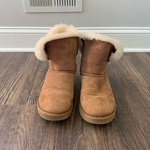 UGGS Bailey Bottom Boots